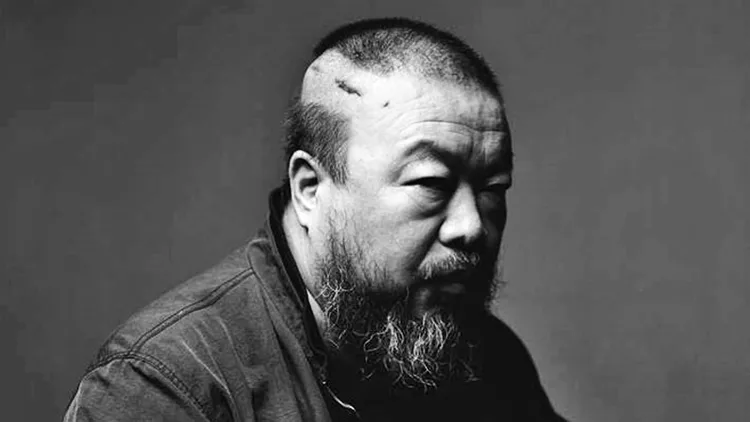 «Ai Weiwei at Cycladic»: ο πολυσυζητημένος καλλιτέχνης στο Μουσείο Κυκλαδικής Τέχνης