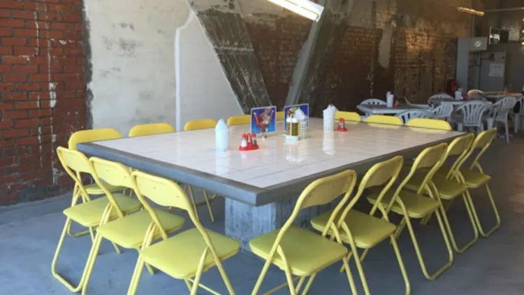 «Uberness»: Κεφτέδες και hot dog uber alles 