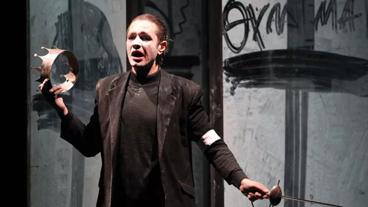 Μονόλογοι που επαναλαμβάνονται και αξίζουν