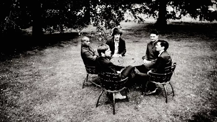 Tindersticks: sold-out pop ευαισθησία