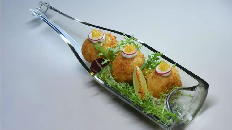 «Tomoe»: πιάτα νέα, καλοκαιρινά