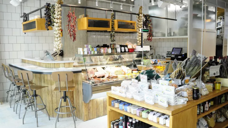 «Εrgon Athens» και στη Mητροπόλεως