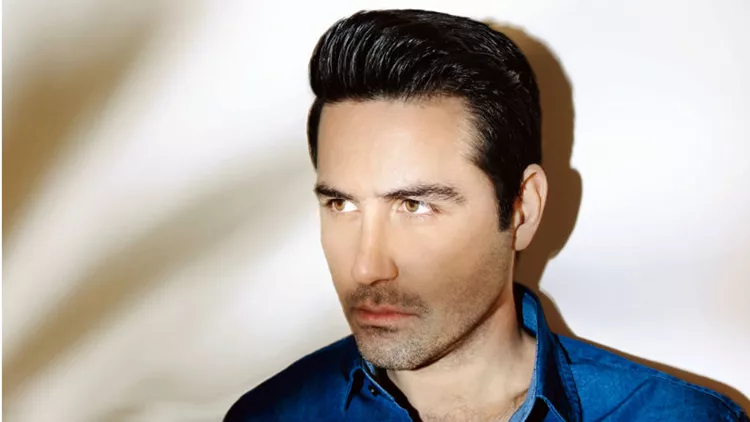 Opening party στο «Red Sky Bar» με τον Αλέξανδρο Χριστόπουλο