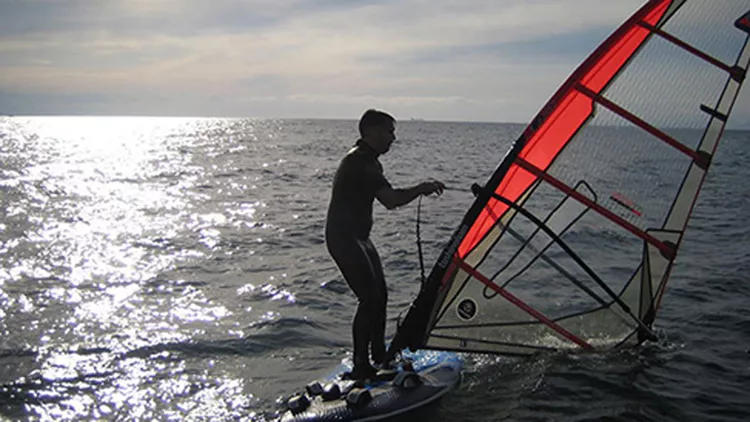 Σερφάρουμε με το αθηνόραμα Club! 