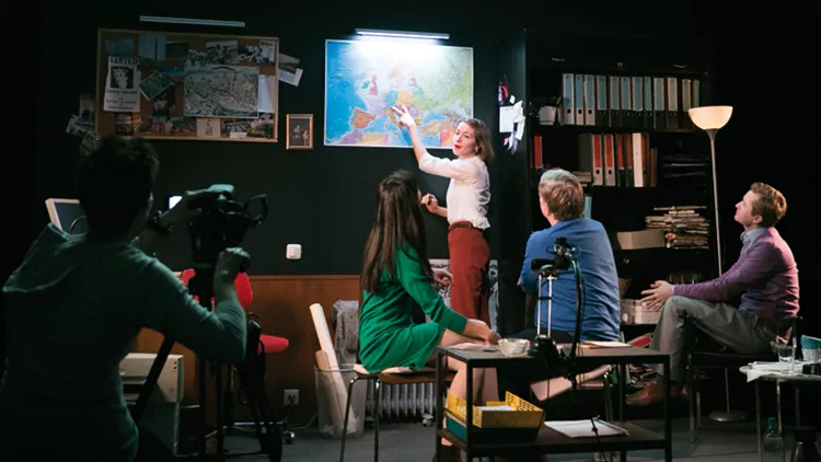 6 παραστάσεις του Φεστιβάλ Αθηνών ξανακοιτούν την Ιστορία 