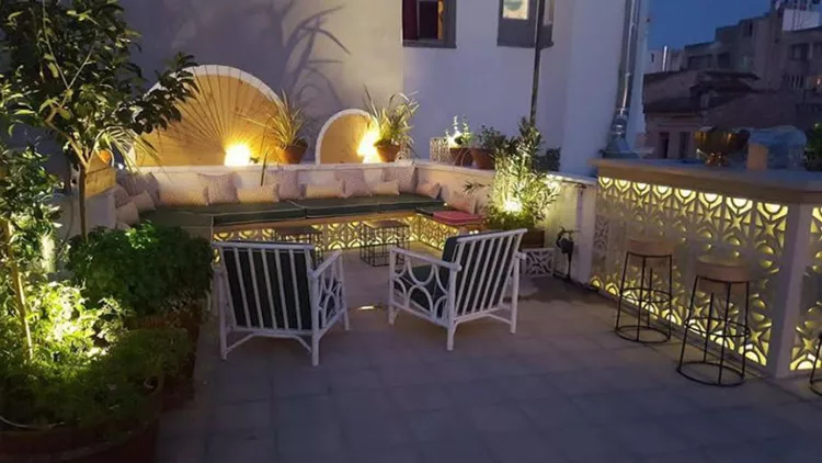 To καινούργιο roof garden του «Monk»