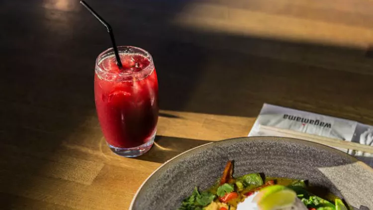 Το «Wagamama» έχει και τα κοκτέιλ του