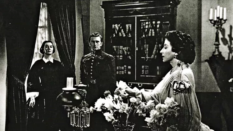 Το Πένθος Ταιριάζει στην Ηλέκτρα