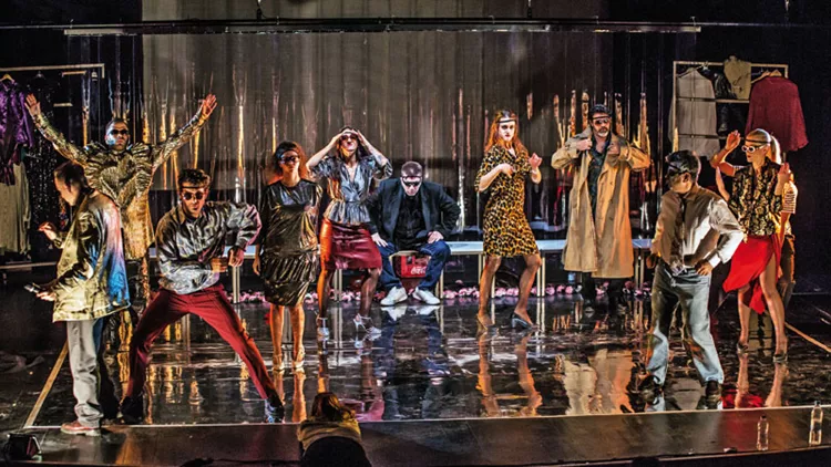 Θέατρο με άρωμα '80s 