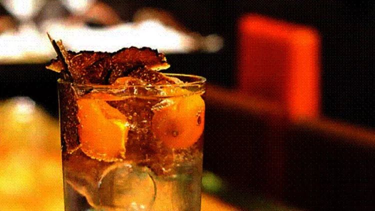 Τρούφα στο ποτήρι και στο πιάτο