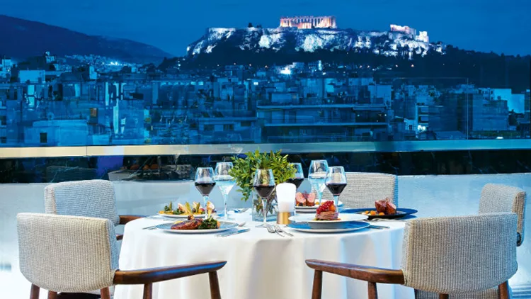 Γιορτές γνωριμίας με το «Wyndham Grand»