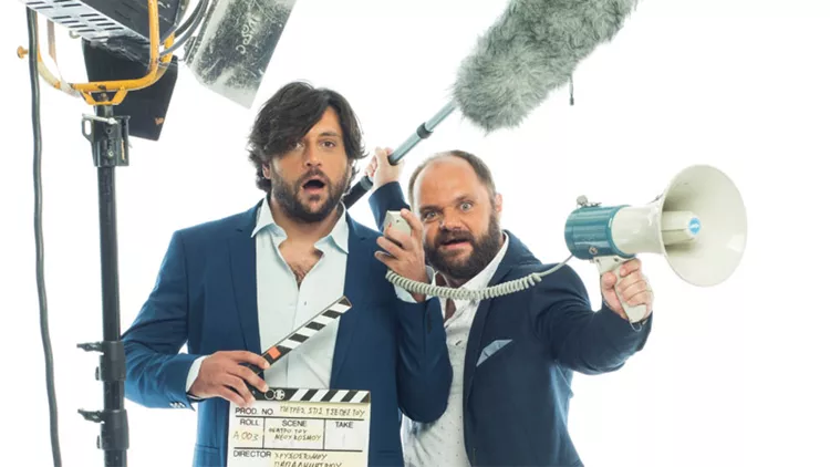 Μπήκαμε στις πρόβες του «Πέτρες στις τσέπες του»