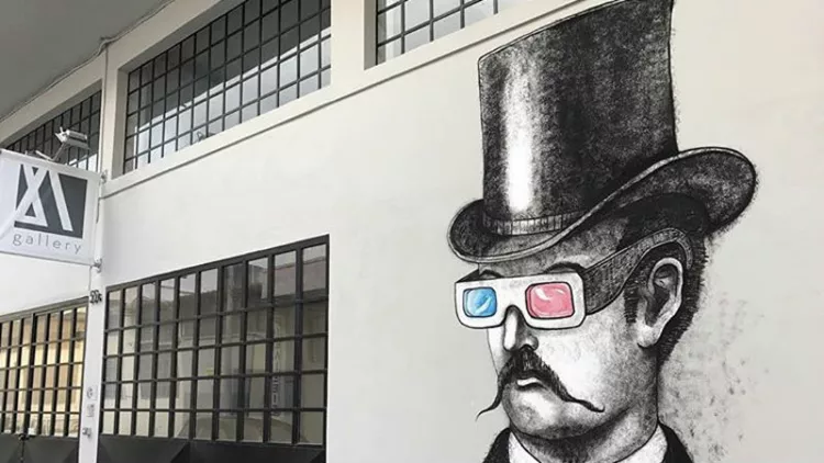 Ένας βιομηχανικός χώρος 960 τ.μ. στον Πειραιά μεταμορφώνεται σε γκαλερί