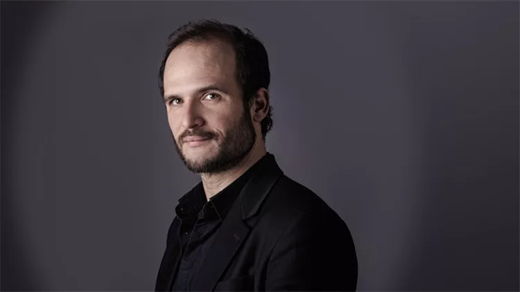 Ο Τομά Λιλτί πιστεύει ότι στην επαρχία γίνεται πολύτιμο ό,τι είναι σπάνιο