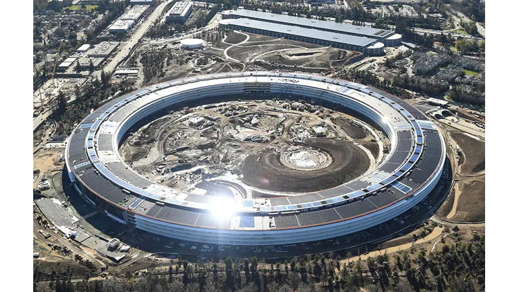 Apple: έτοιμο το... campus-διαστημόπλοιο