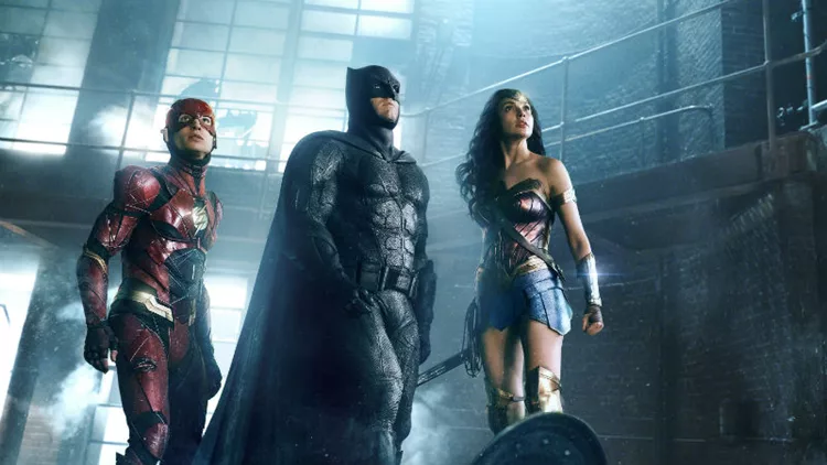 Batman, Wonder Woman και... μερικοί ακόμη υπερήρωες στο τρέιλερ του «Justice League»!