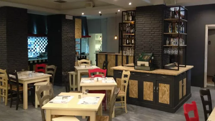 Ένα «Γυαλισκάρι» απέναντι από τα κύματα