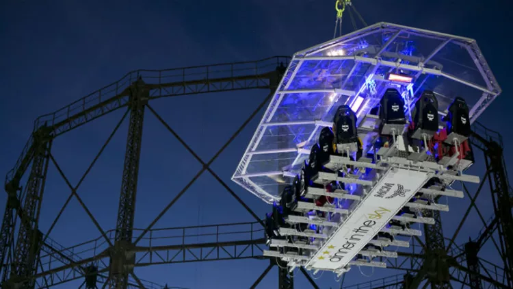 Το «Dinner in the sky» επιστρέφει