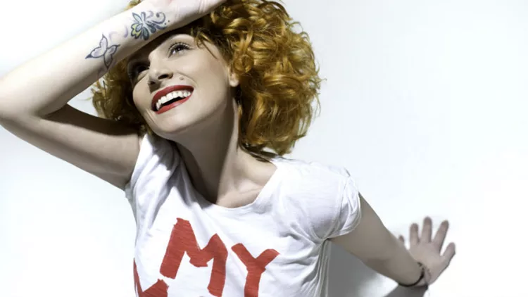 Η καλοκαιρινή περιοδεία της Ελεωνόρας Ζουγανέλη είναι γεμάτη αγάπη!