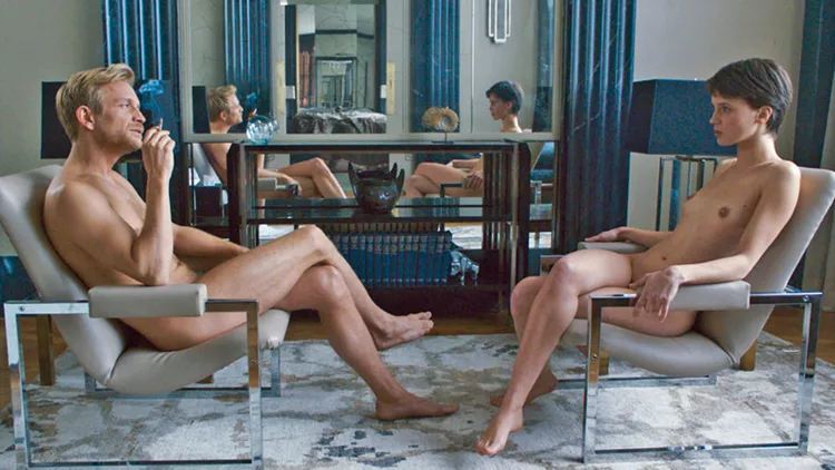 Ο Χρήστος Μήτσης βρίσκεται ήδη στις Κάνες επιλέγοντας τα highlights του φεστιβάλ