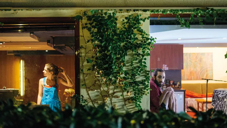 Μια κουβέντα για την (μετα)αγάπη στον κήπο του Νίκου Νικολαΐδη