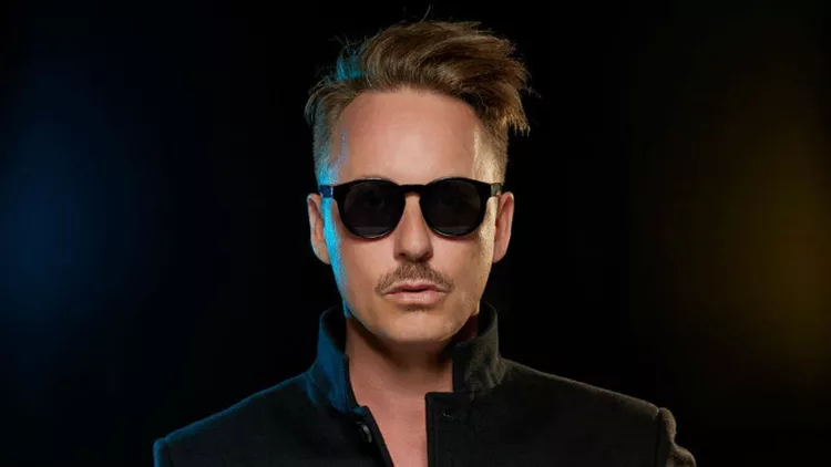 Ο μυκονιάτικος «Scorpios» δονείται στα vibes της Ίμπιζα