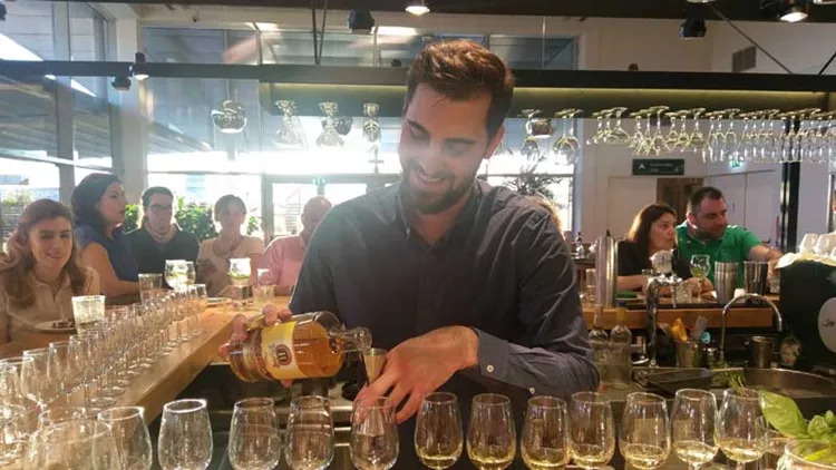 Χρυσή Τετάρτη σε ρυθμούς aperitivo