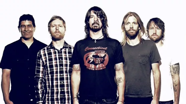 Οι Foo Fighters έρχονται για κανονική συναυλία
