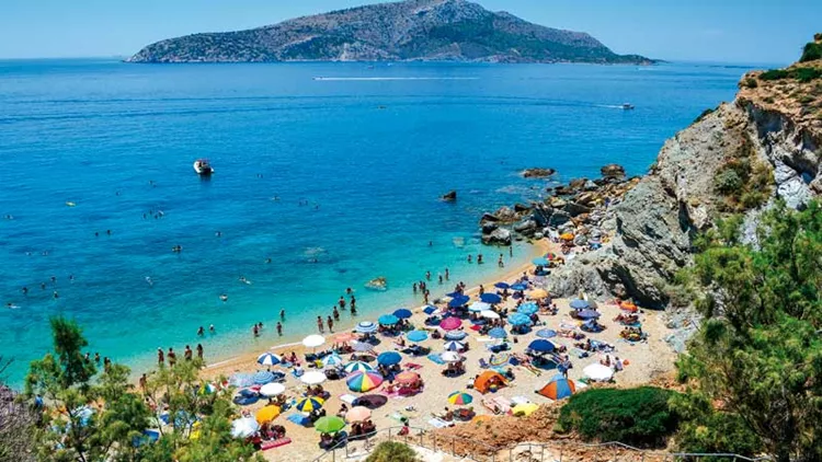 Κάναμε beach-safari στις ελεύθερες παραλίες της Αττικής 