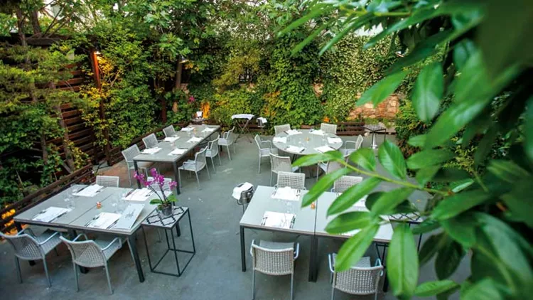 Fun και fine dining στο «Chefi the Restaurant»