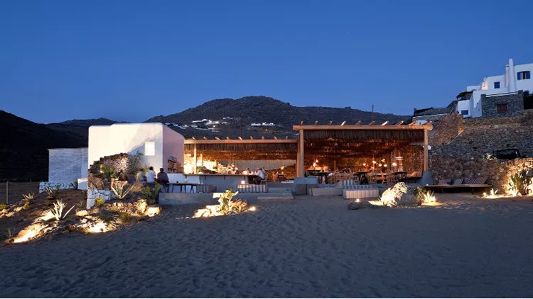 Ηλιοβασιλέματα στο «Alemagou» με εκλεκτή χορευτική μουσική