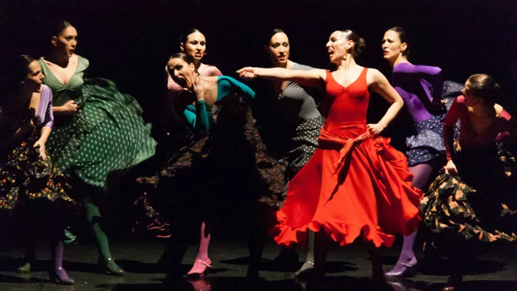 «Carmen», Μπεζάρ ή Μπολσόι; Μια τριπλή χορευτική πρόκληση!