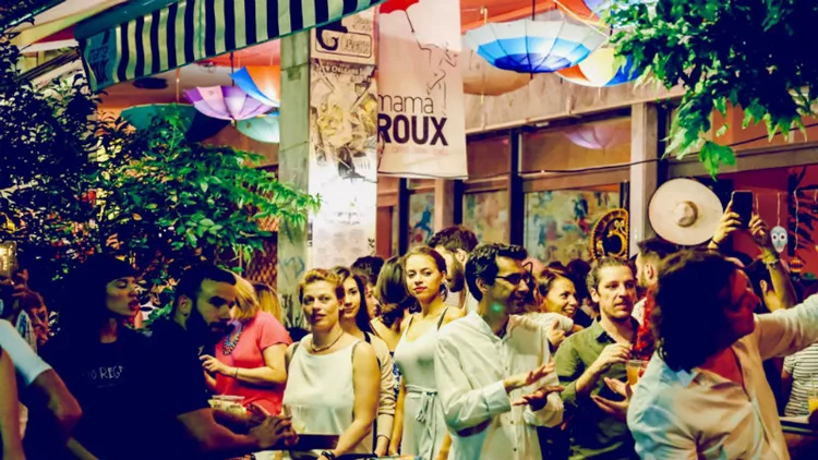 BBQ street food party στην Αιόλου