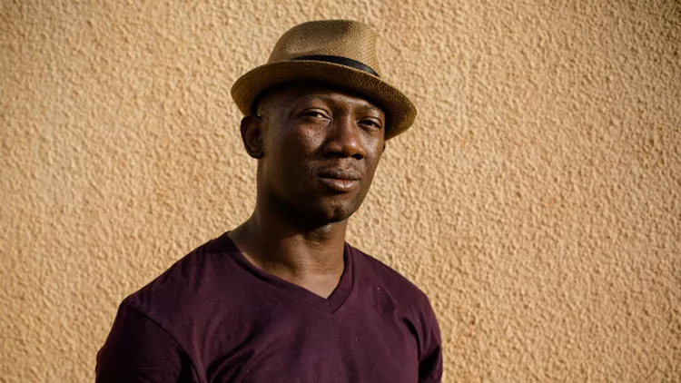 Σερζ Εμέ Κουλιμπαλί, ένας ακτιβιστής χορογράφος στη Στέγη 