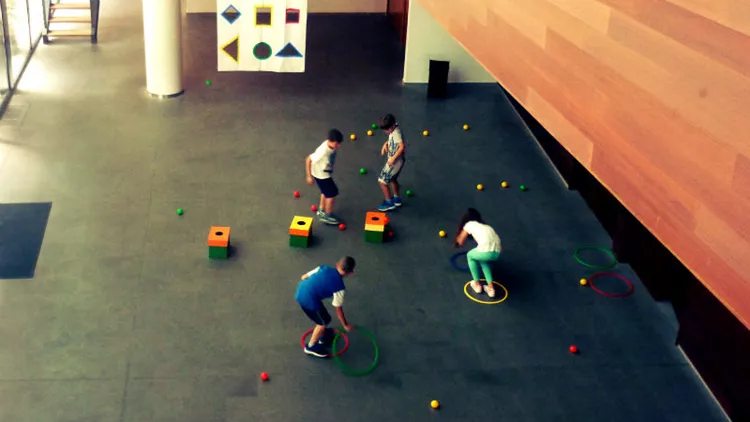 Οικογενειακά Εκπαιδευτικά Προγράμματα στον «Ελληνικό Κόσμο»