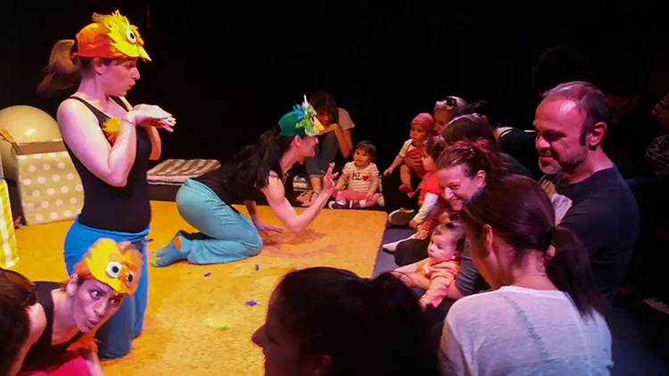 Τα βρέφη έχουν το θέατρό τους