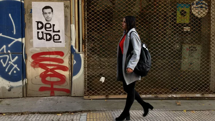 Γιατί οι δρόμοι της Αθήνας έχουν γεμίσει με πρόσωπα πολιτικών;