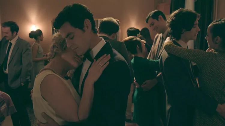 Μεσημέρι στου «Λουκιδέλη» με μεζέδες και το… cast του «1968»