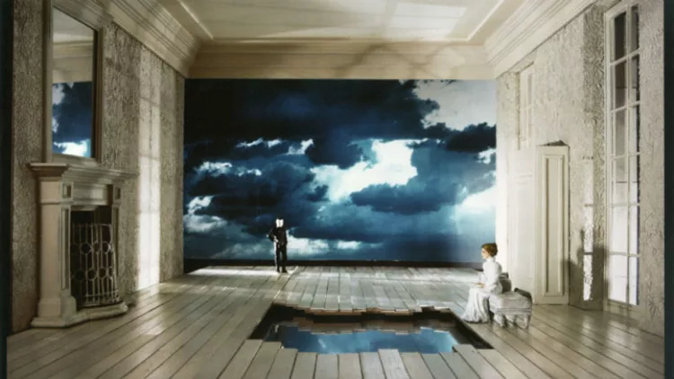 Τα εγκαίνια της εβδομάδας