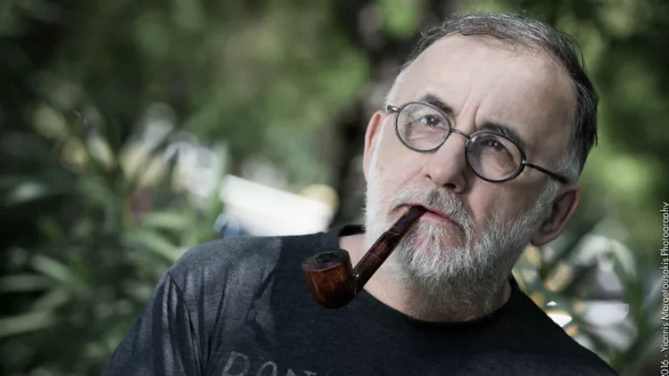 Ο Θάνος Μικρούτσικος μιλά για τους 11 συνοδοιπόρους του