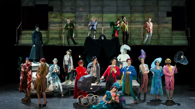 Ο Γιάννης Κακλέας σε ένα πολυσυλλεκτικό theater show