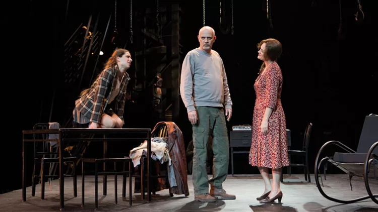 Ψηλά από τη γέφυρα