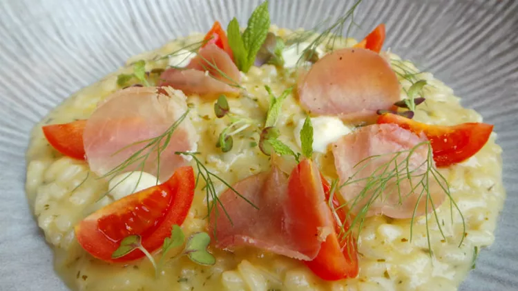 Γεύσεις Τήνου στο «Θείο Τραγί»