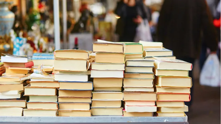 «Αθηναϊκές Διαδρομές Βιβλίου»: Γύρνα την πόλη σου με ένα βιβλίο στο χέρι