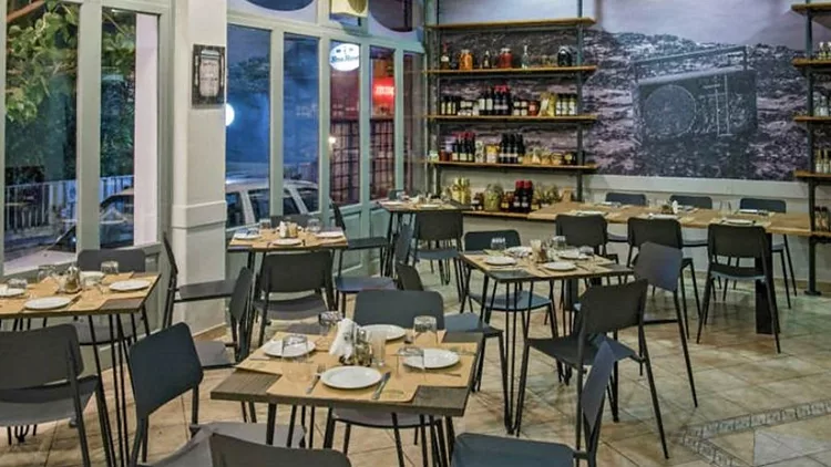 Το «TranzistoRaki» μπαίνει σε καλοκαιρινή συχνότητα και το γιορτάζει