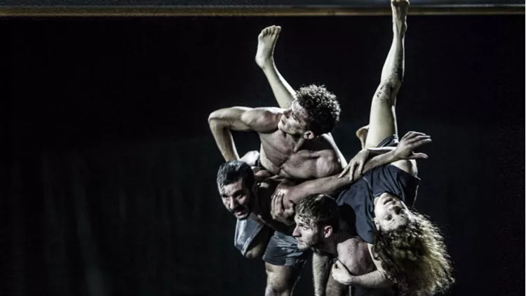 Χοροθεατρική «Βαβέλ» από την Οκτάνα