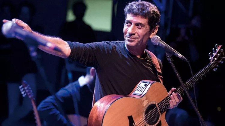 Ο Θανάσης και ο Σωκράτης γεμίζουν πλατείες