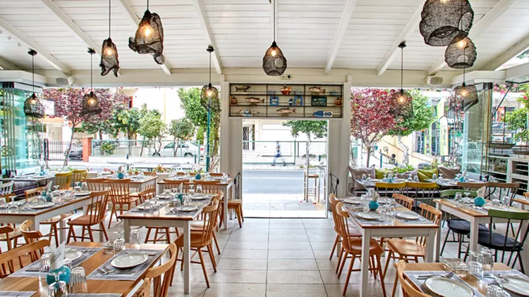 Η cool θαλασσογραφία της οδού Ζησιμοπούλου