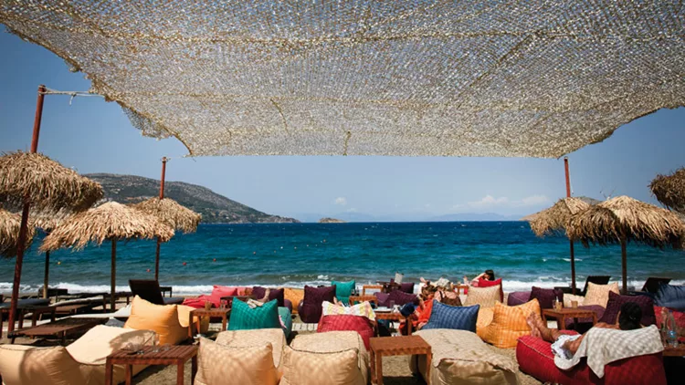 Πόρτο Ράφτη: καλοκαίρι κομμένο και ραμμένο στα μέτρα σου 