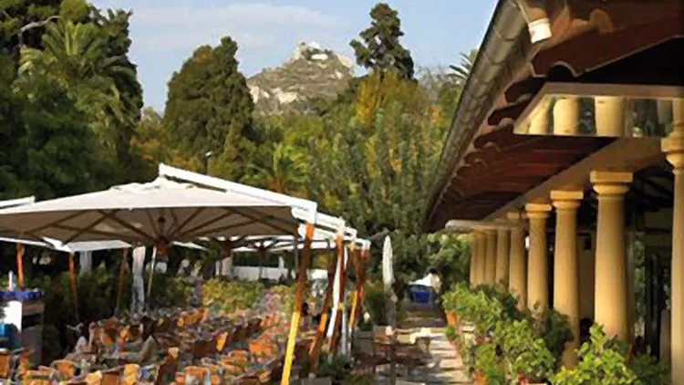 Απόδραση για σινεμά, φαγητό και καφέ στην καρδιά της πόλης